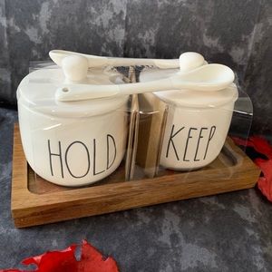 ✨HP✨Rae Dunn ‘HOLD’ and ‘KEEP’ Kitchen Storage Set